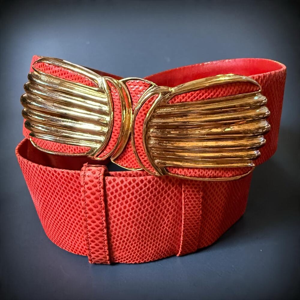 VTG Judith Leiber Belt Women Red Snakeskin Wide Gold Tone Clam Shells Buckle 38”
